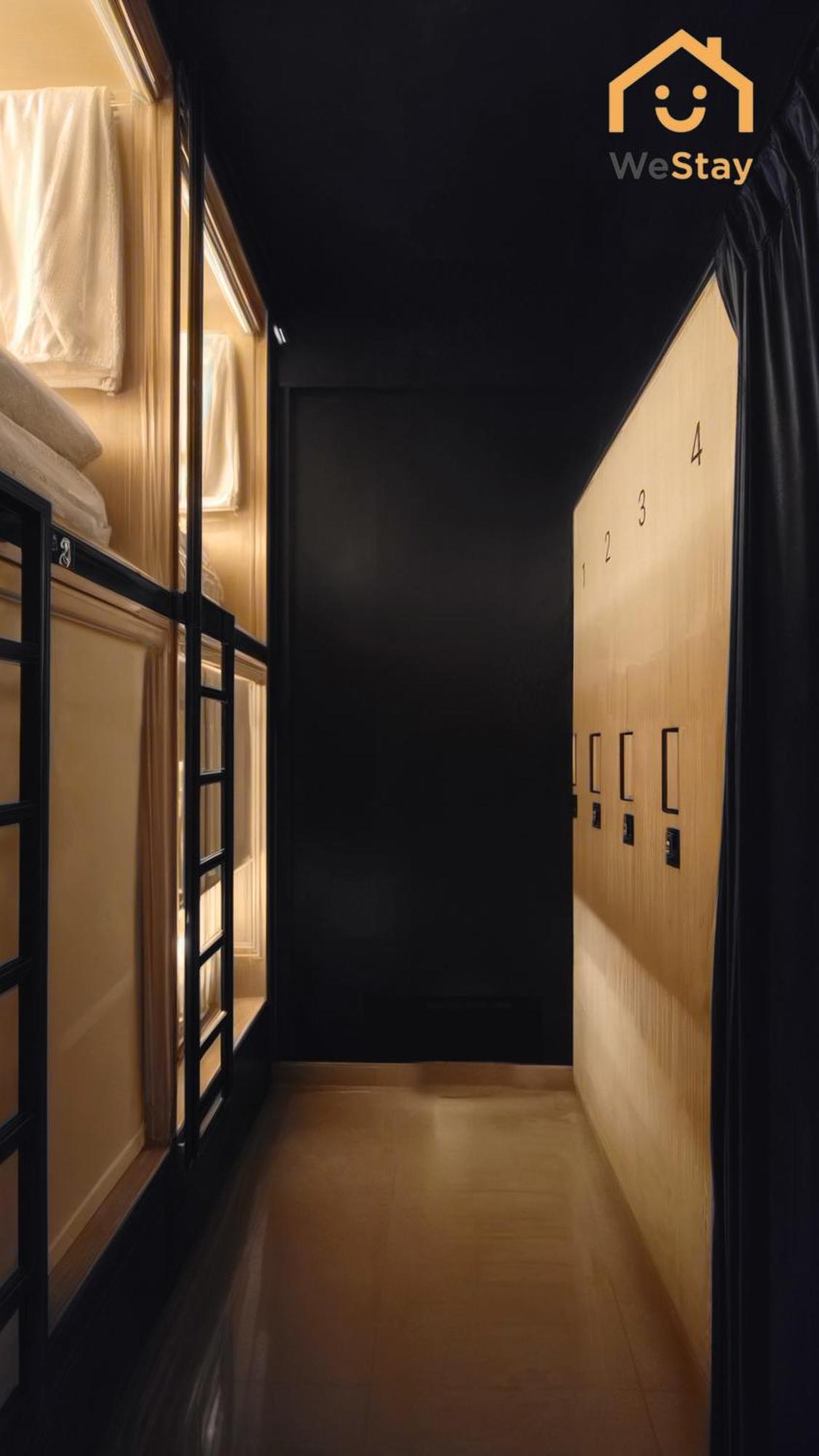 Westay Capsule Hostel Dubai Exterior foto